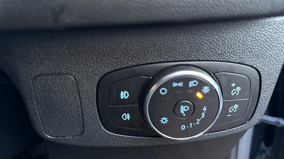 Used Ford Focus 2023 for sale - 76372881: Photo 21