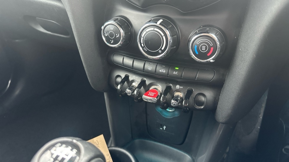 Used MINI Hatch 2020 for sale - 76874896: Photo 32