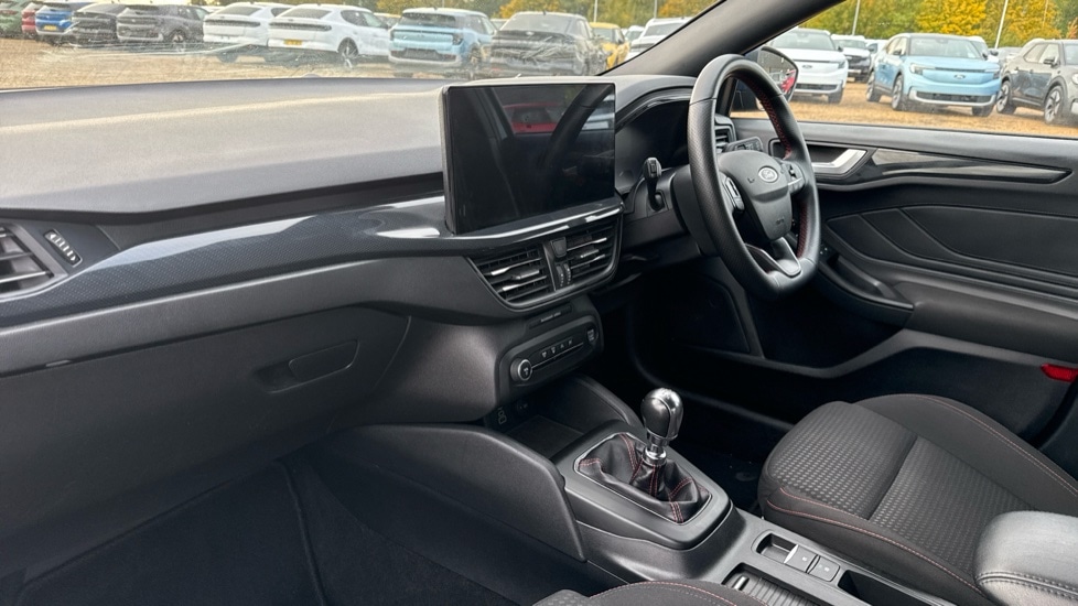 Used Ford Focus 2023 for sale - 76533927: Photo 10