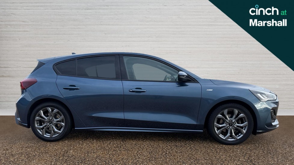 Used Ford Focus 2023 for sale - 76533927: Photo 2