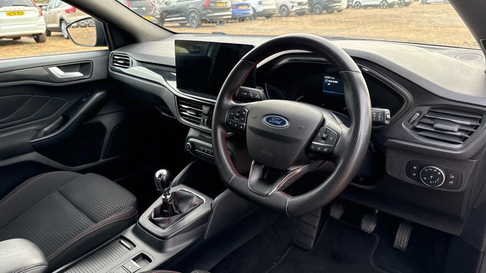 Used Ford Focus 2023 for sale - 76533927: Photo 9