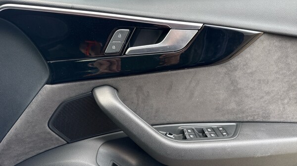 Used Audi A4 2020 for sale - 76261575: Photo 32