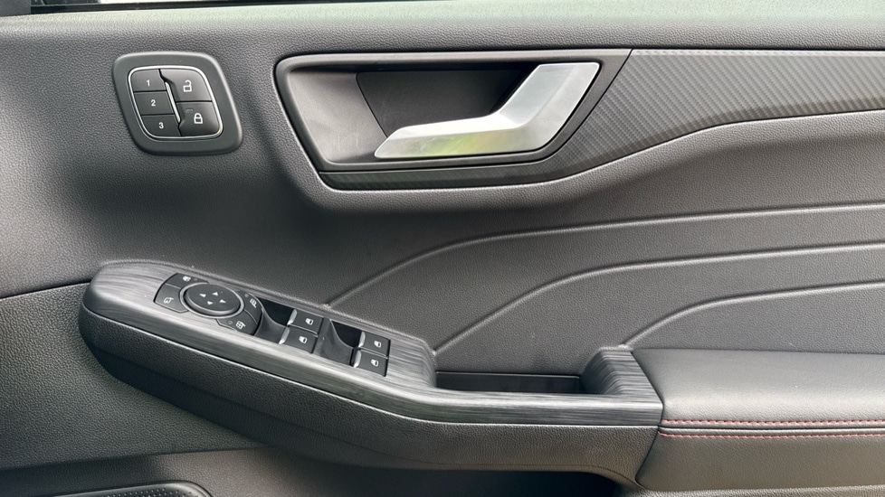 Used Ford Kuga 2025 for sale - 76355119: Photo 29