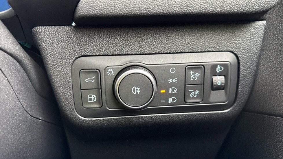 Used Ford Kuga 2025 for sale - 76355119: Photo 37