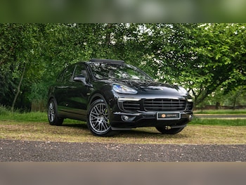 Used Porsche Cayenne 2015 for sale - 79520531: Photo