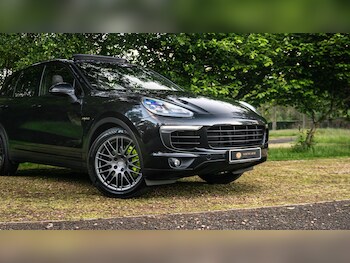 Used Porsche Cayenne 2015 for sale - 79520531: Photo