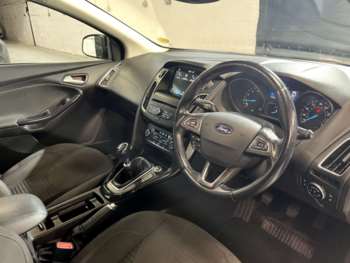 Used Ford Focus 2017 for sale - 74951357: Photo