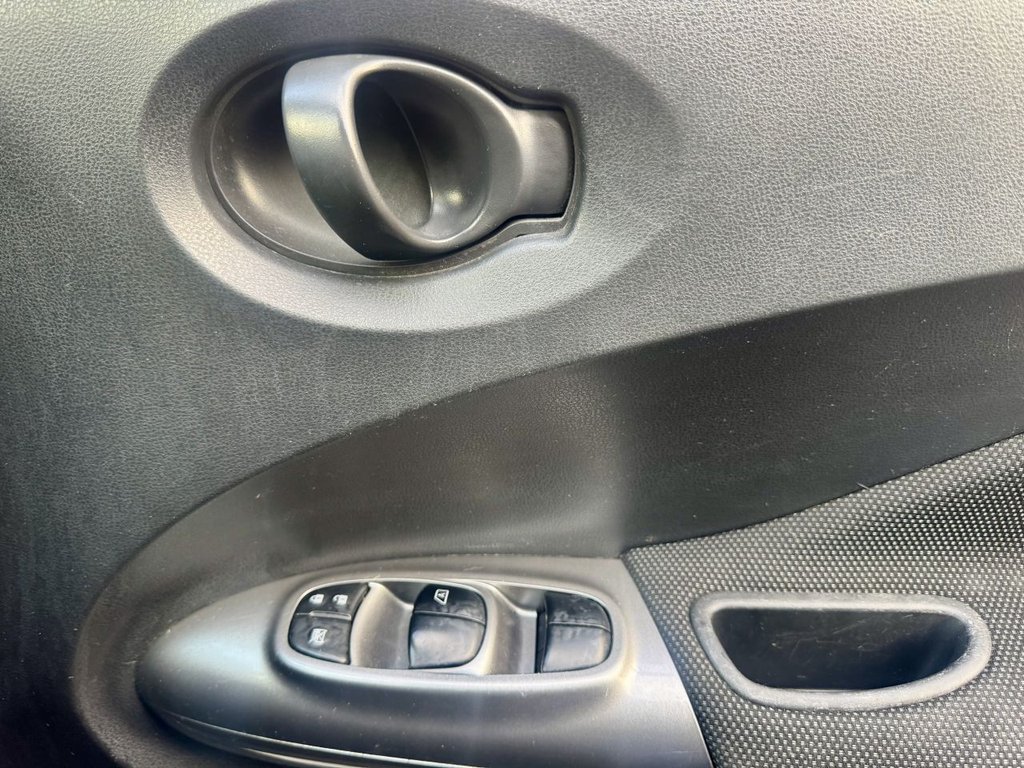 Used Nissan Juke 2011 for sale - 76970027: Photo 12