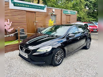 Used Volvo V40 2018 for sale - 79358594: Photo