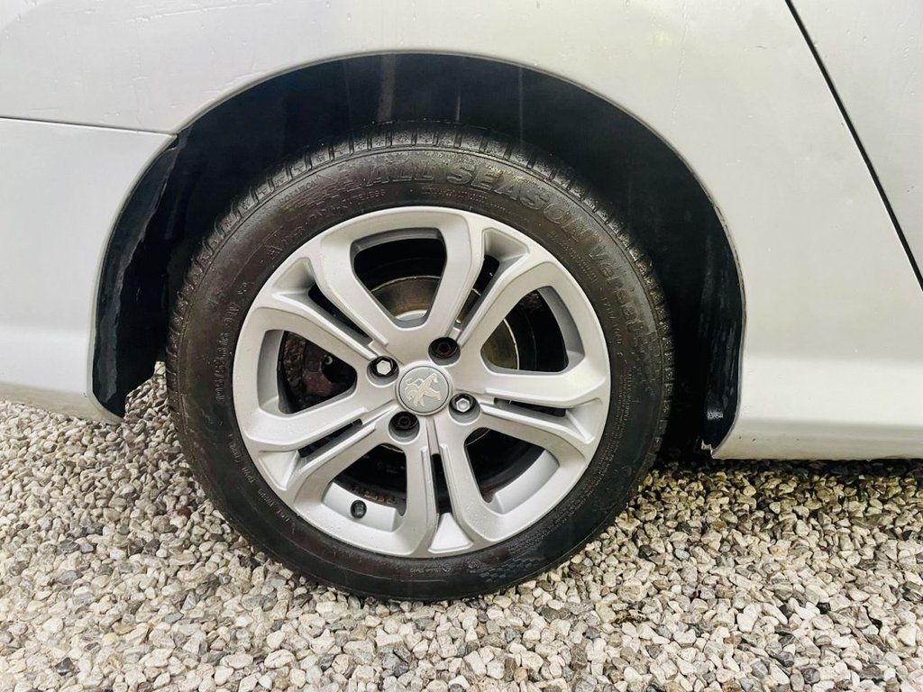 Used Peugeot 308 2010 for sale - 76986216: Photo 26