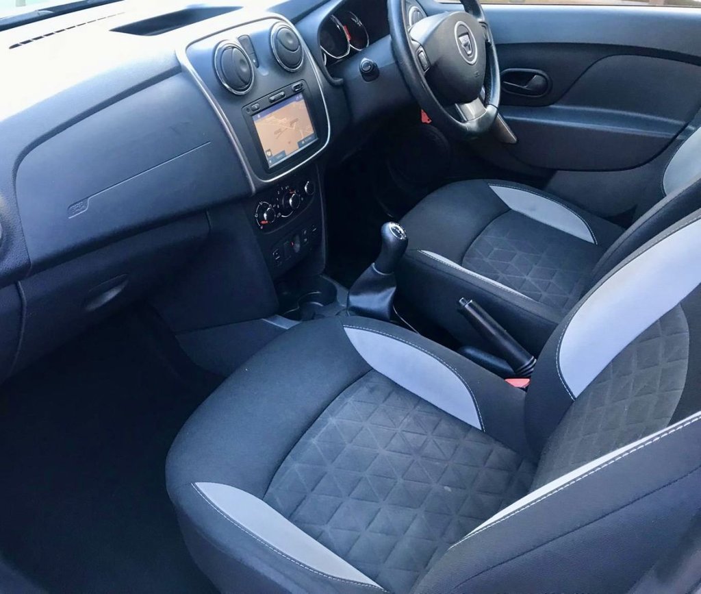 Used Dacia Sandero Stepway 2016 for sale - 77356730: Photo 11