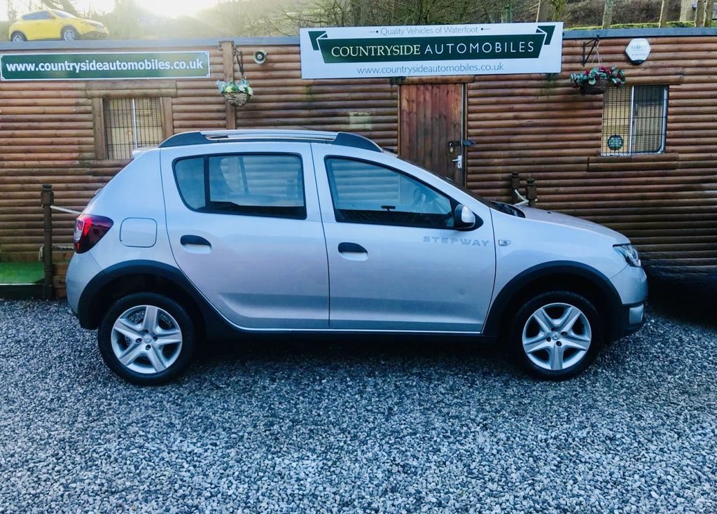 Used Dacia Sandero Stepway 2016 for sale - 77356730: Photo 8
