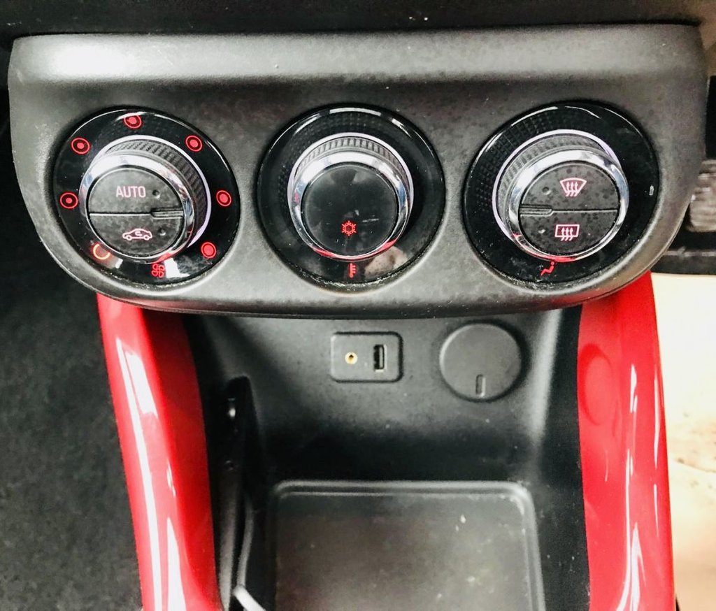 Used Vauxhall ADAM 2014 for sale - 77437084: Photo 16