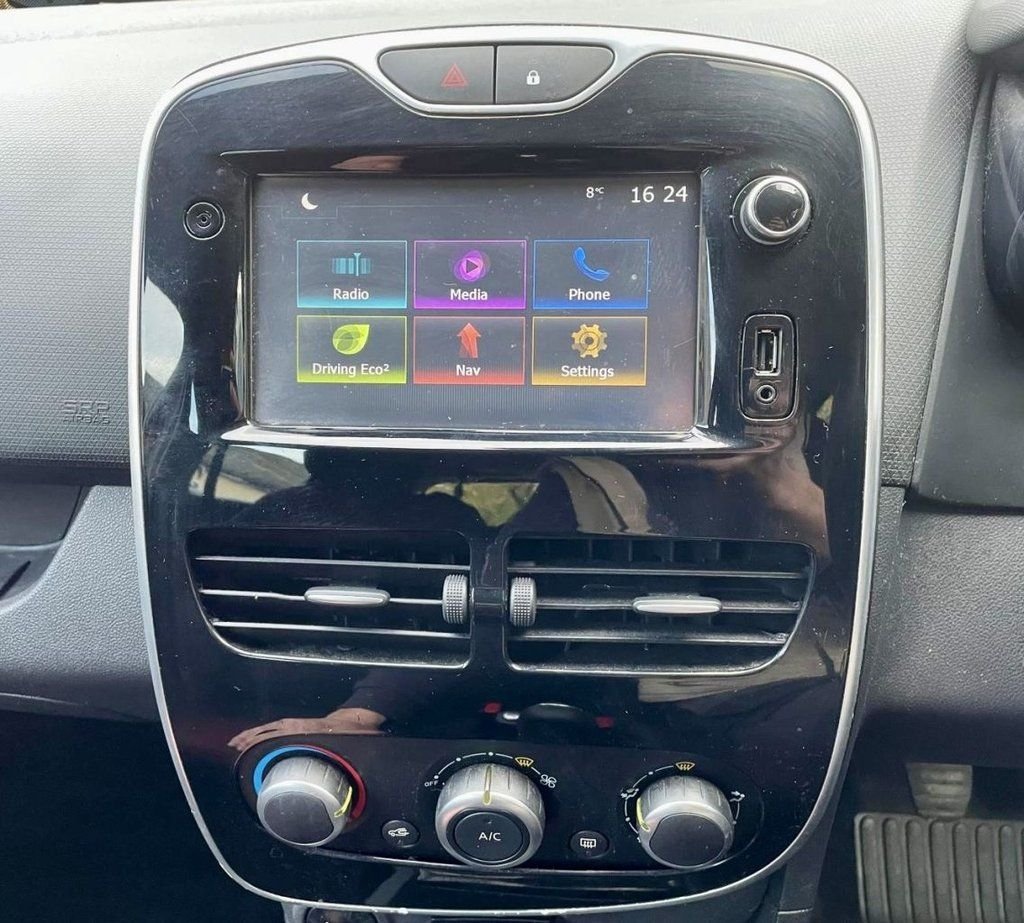 Used Renault Clio 2016 for sale - 76945648: Photo 14