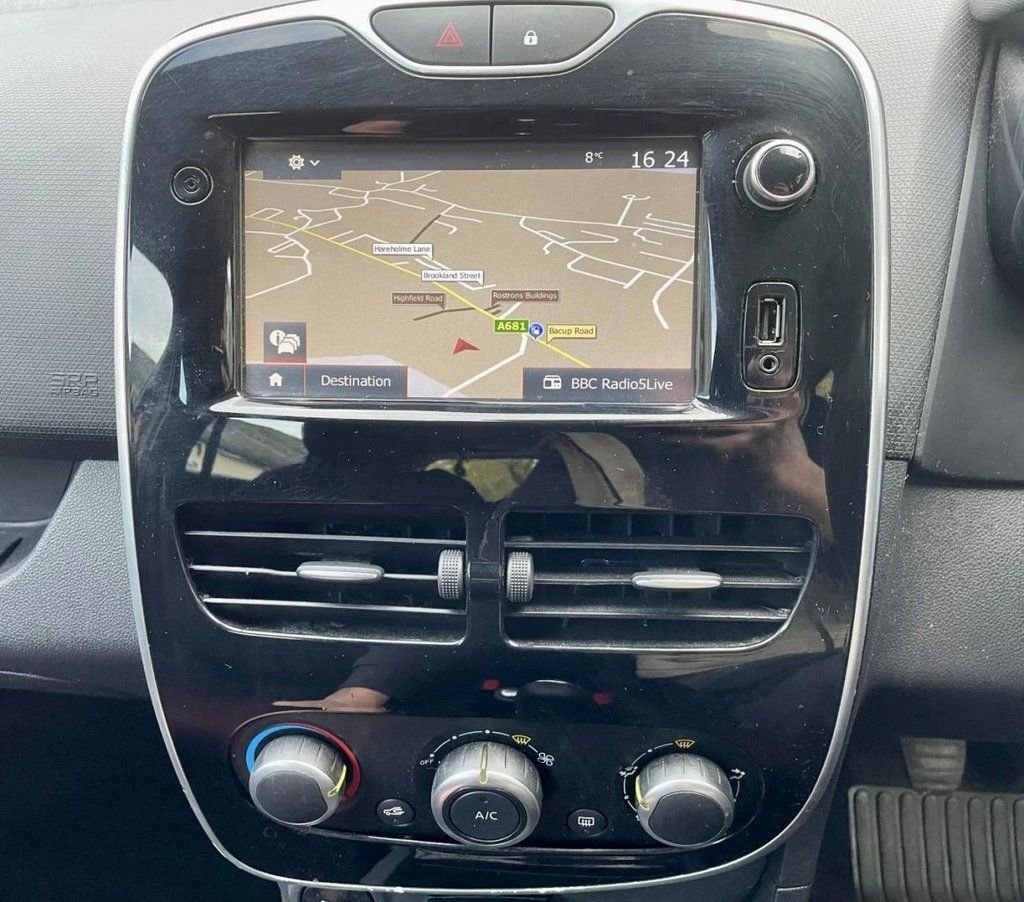 Used Renault Clio 2016 for sale - 76945648: Photo 15