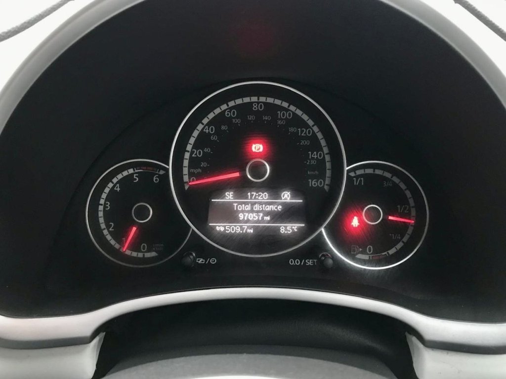 Used Volkswagen Beetle 2014 for sale - 77520797: Photo 17