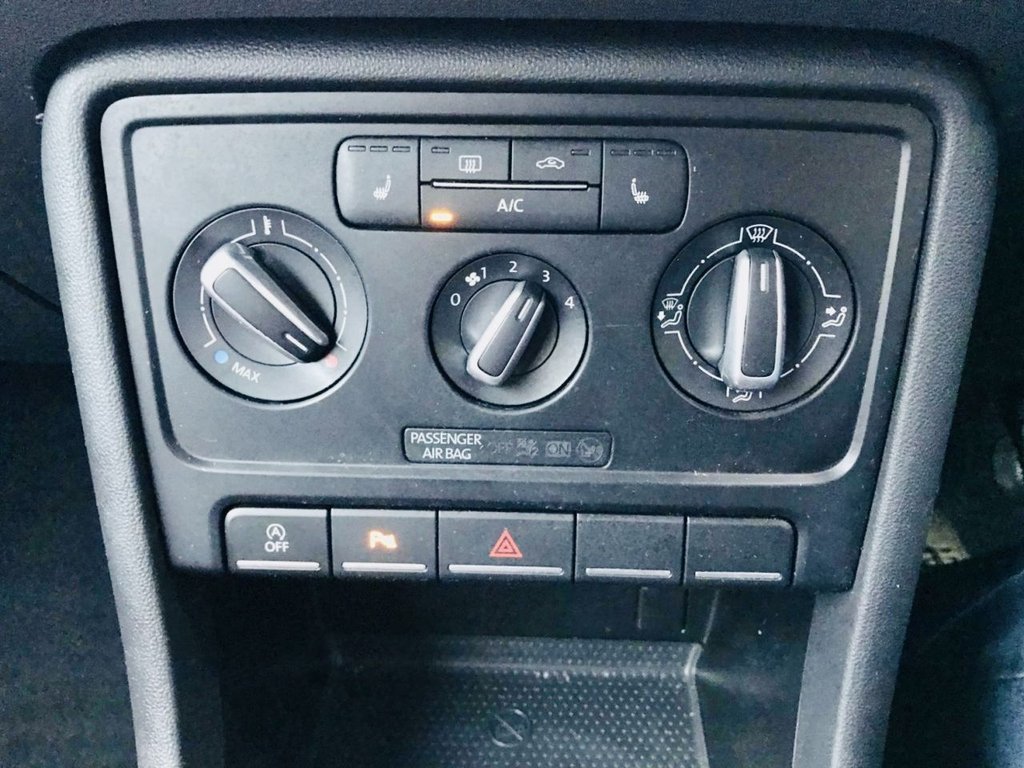 Used Volkswagen Beetle 2014 for sale - 77520797: Photo 25