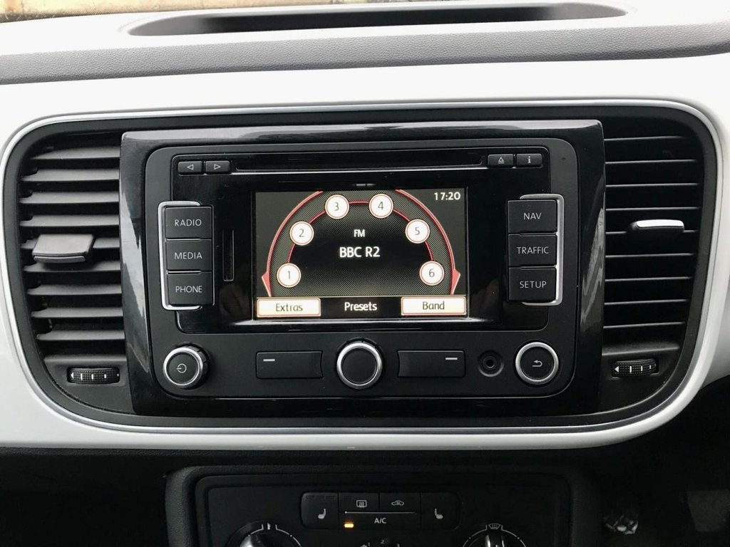 Used Volkswagen Beetle 2014 for sale - 77520797: Photo 32