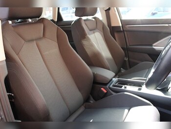 Used Audi Q3 2019 for sale - 77369915: Photo