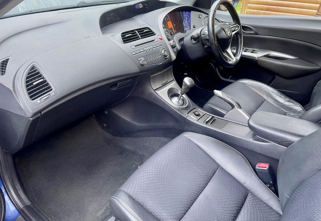 Used Honda Civic 2010 for sale - 77288493: Photo 15