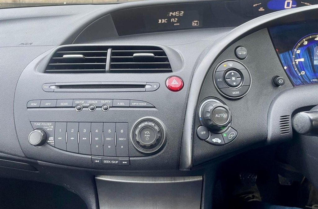 Used Honda Civic 2010 for sale - 77288493: Photo 16