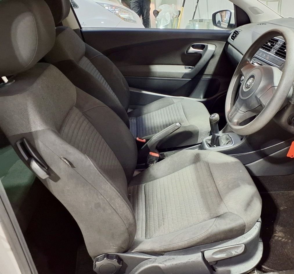 Used Volkswagen Polo 2011 for sale - 77667143: Photo 6