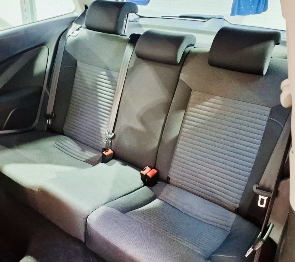 Used Volkswagen Polo 2011 for sale - 77667143: Photo 8