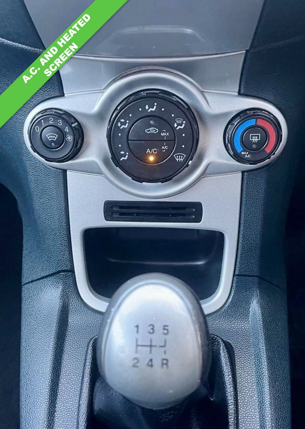 Used Ford Fiesta 2012 for sale - 76970038: Photo 10