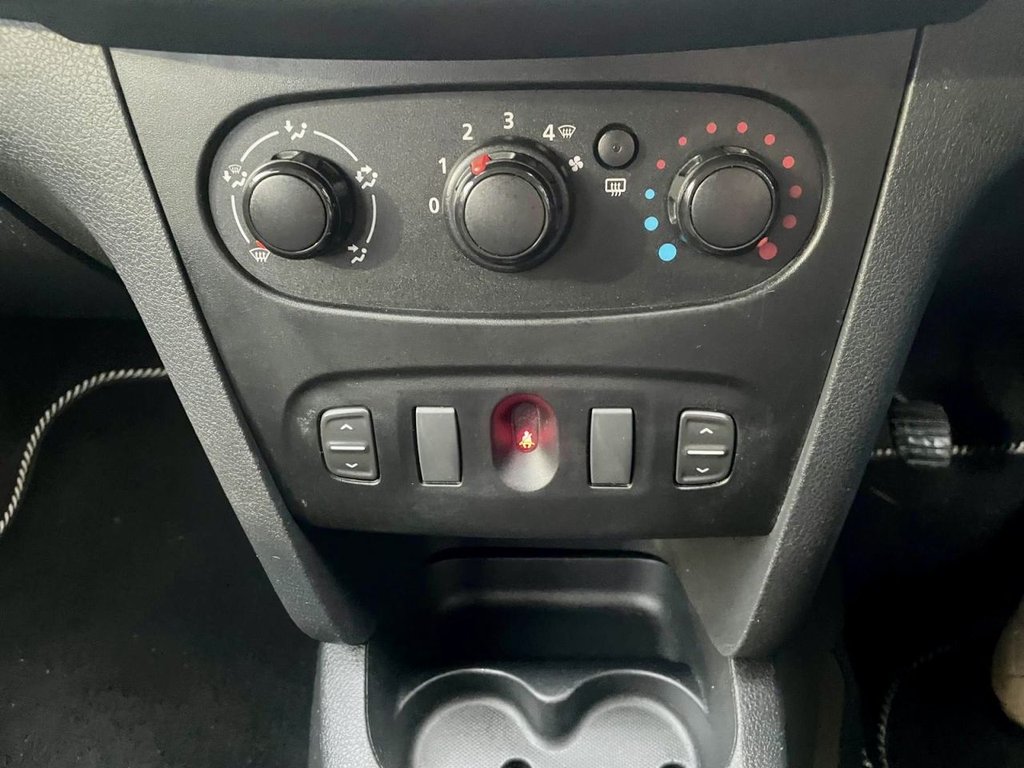 Used Dacia Sandero 2015 for sale - 76970033: Photo 19