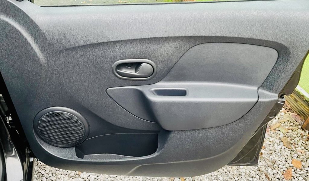 Used Dacia Sandero 2015 for sale - 76970033: Photo 21