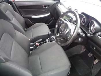 Used Suzuki Swift 2018 for sale - 75572374: Photo