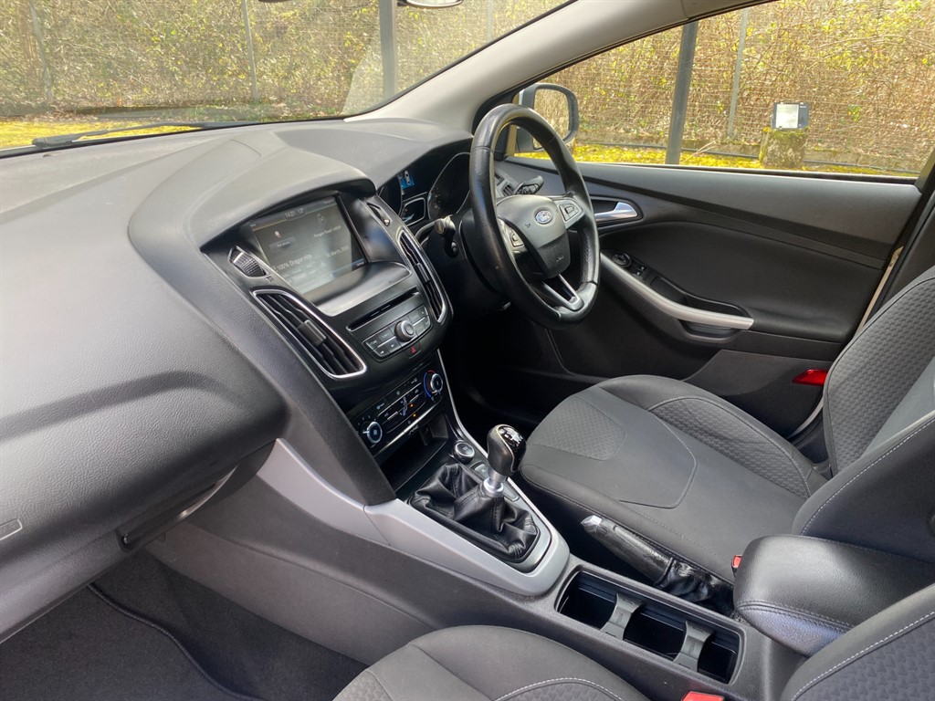 Used Ford Focus 2015 for sale - 78067276: Photo 4