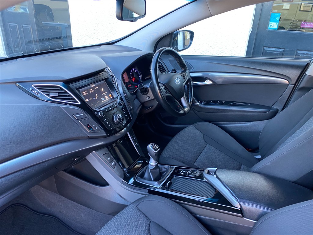 Used Hyundai i40 2017 for sale - 77988826: Photo 4