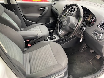 Used Volkswagen Polo 2010 for sale - 75997124: Photo