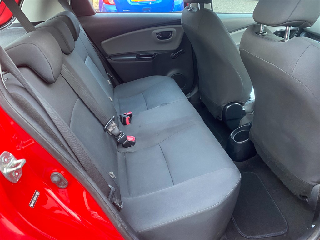 Used Toyota Yaris 2015 for sale - 77170779: Photo 5