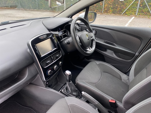 Used Renault Clio 2017 for sale - 76290144: Photo 4
