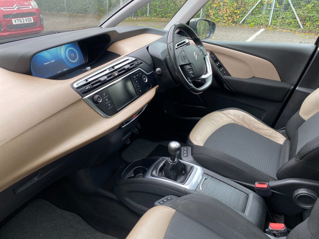 Used Citroen C4 Grand Picasso 2015 for sale - 76196204: Photo 4