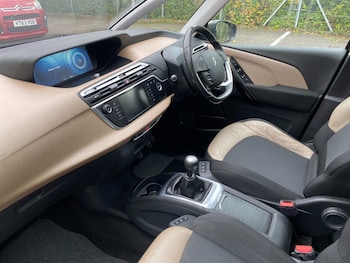 Used Citroen C4 Grand Picasso 2015 for sale - 76196204: Photo 4