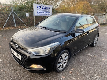 Used Hyundai i20 2017 for sale - 76580378: Photo