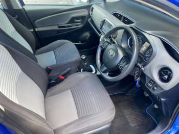Used Toyota Yaris 2017 for sale - 75180219: Photo