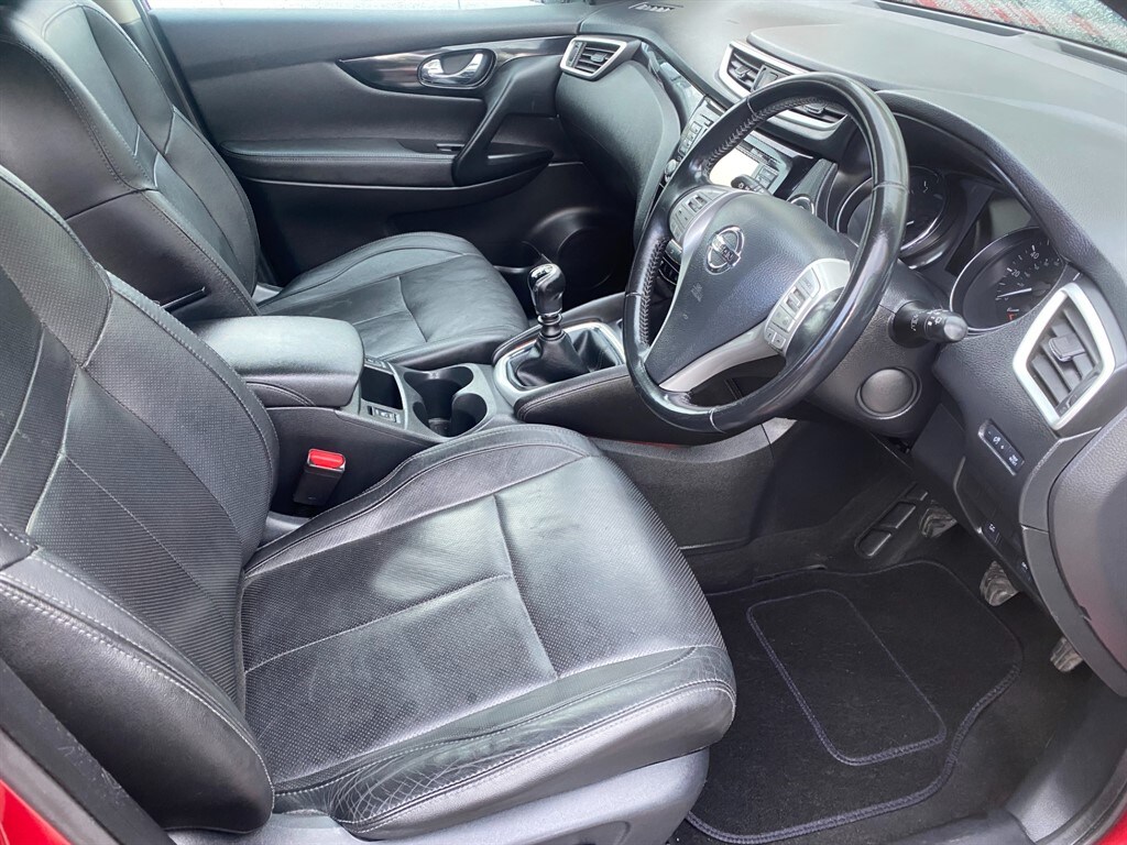 Used Nissan Qashqai 2016 for sale - 76332379: Photo 3