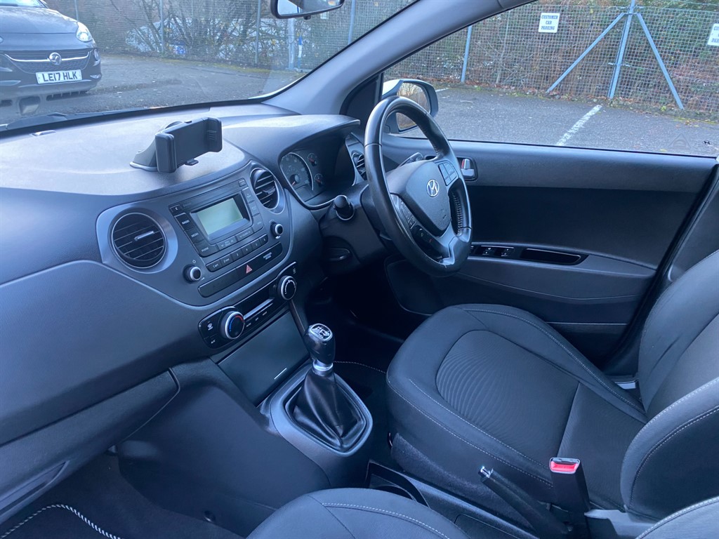 Used Hyundai i10 2018 for sale - 76818066: Photo 4