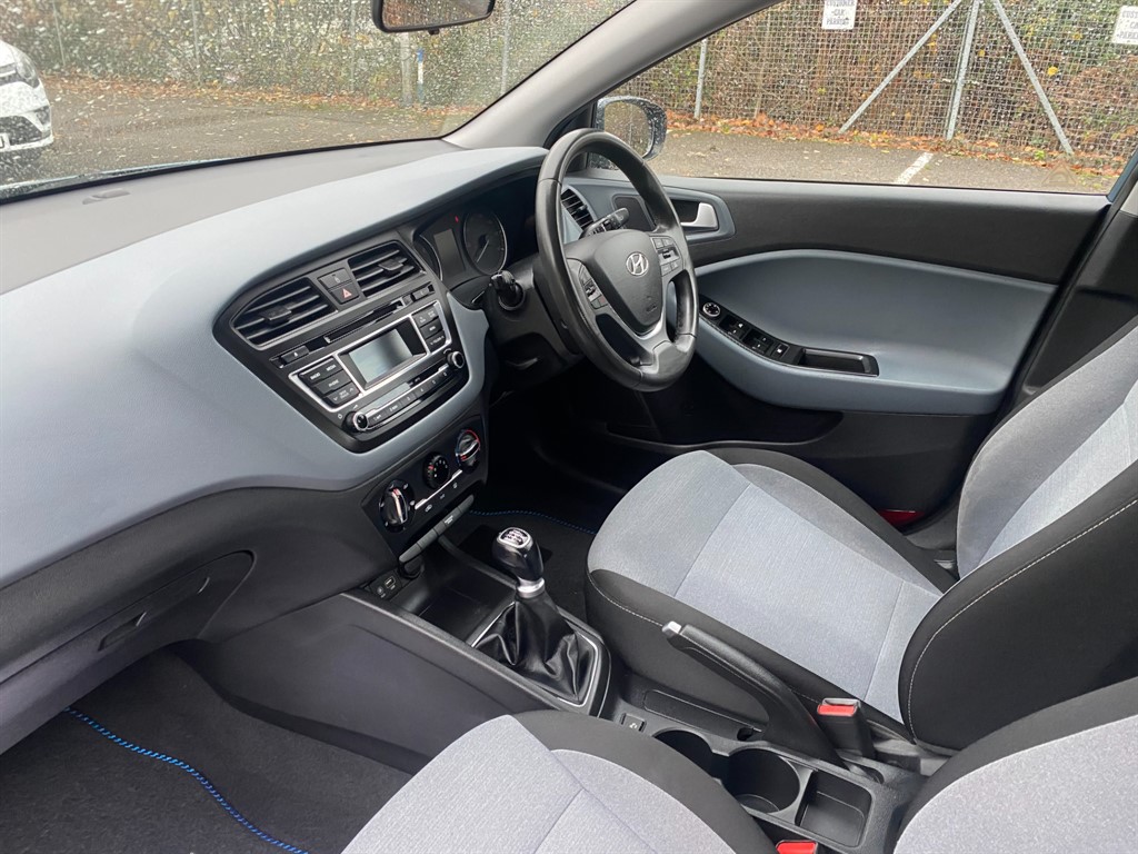 Used Hyundai i20 2016 for sale - 76544649: Photo 4