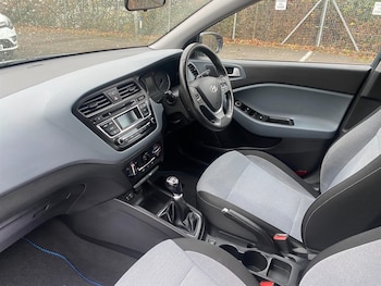 Used Hyundai i20 2016 for sale - 76544649: Photo