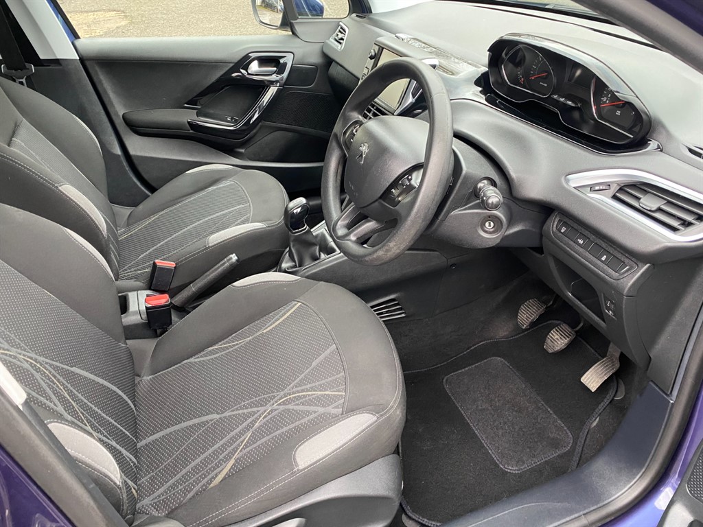 Used Peugeot 208 2014 for sale - 77406559: Photo 3