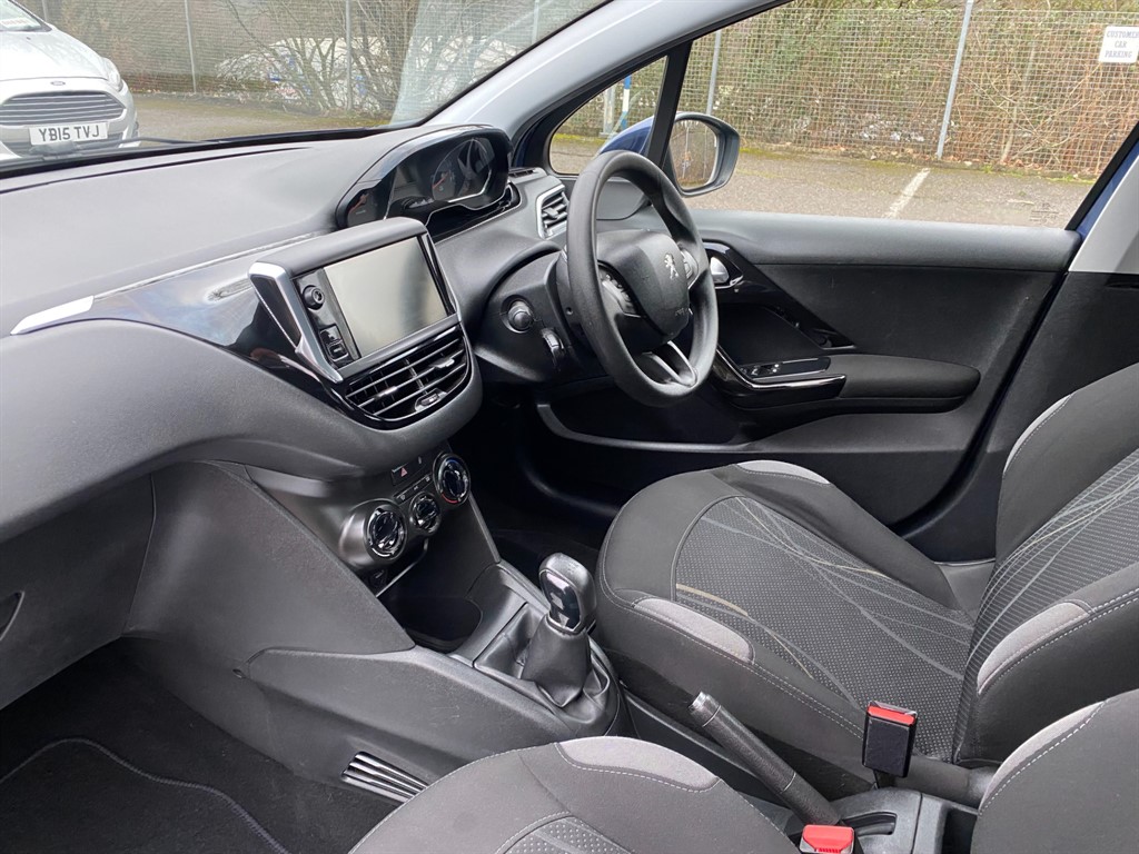 Used Peugeot 208 2014 for sale - 77406559: Photo 4