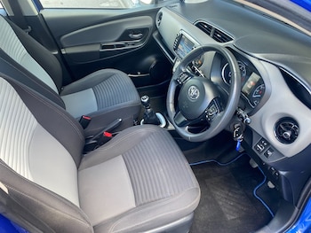 Used Toyota Yaris 2017 for sale - 75571798: Photo