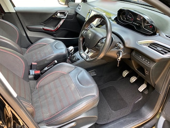 Used Peugeot 208 2016 for sale - 79287392: Photo