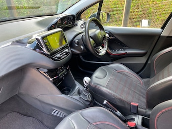 Used Peugeot 208 2016 for sale - 79287392: Photo