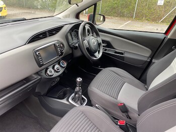 Used Toyota Yaris 2017 for sale - 78329146: Photo